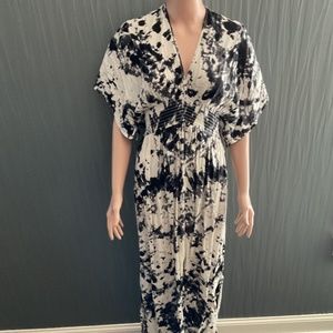 Japan black and white dress size medium